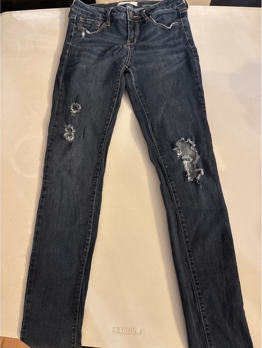 Bullhead distressed micros women’s jeans size 7